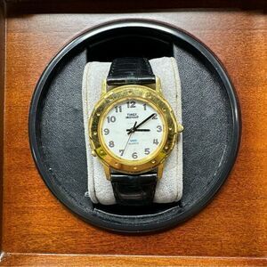 Vintage timex indiglo with rare case